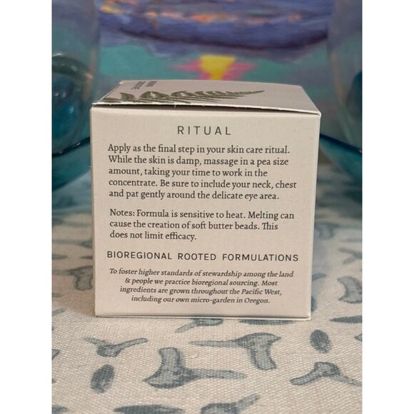 Live Botanical Renewing Concentrate - Picture 2 of 5